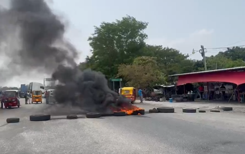 Protestan por la detención del alcalde de Juchitán; liberan bloqueos