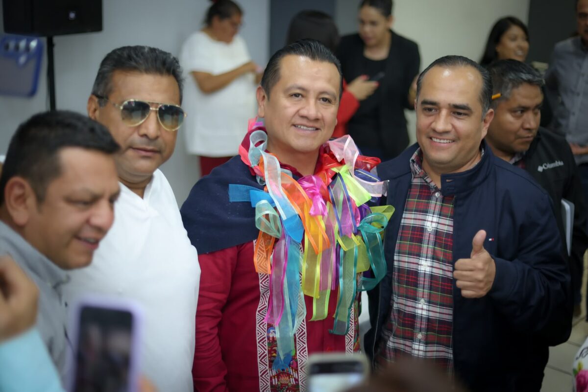 Torres Piña llama al magisterio michoacano a defender la soberanía