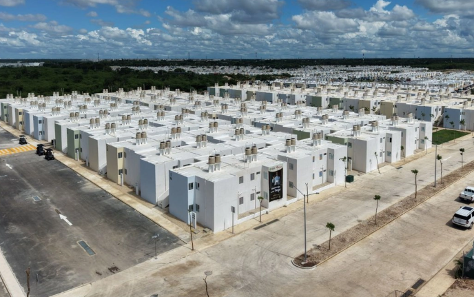 Sheinbaum busca acelerar construcción de 1.8 millones de viviendas en México