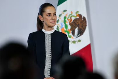 Sheinbaum critica privilegios para senadores tras polémica por salón VIP del AICM