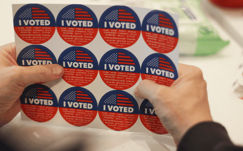 Voto anticipado alcanza 43.5 millones en Estados Unidos