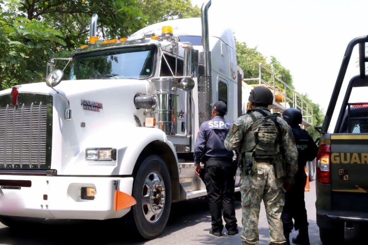Detienen a 16 personas y decomisan drogas e hidrocarburo en Tabasco