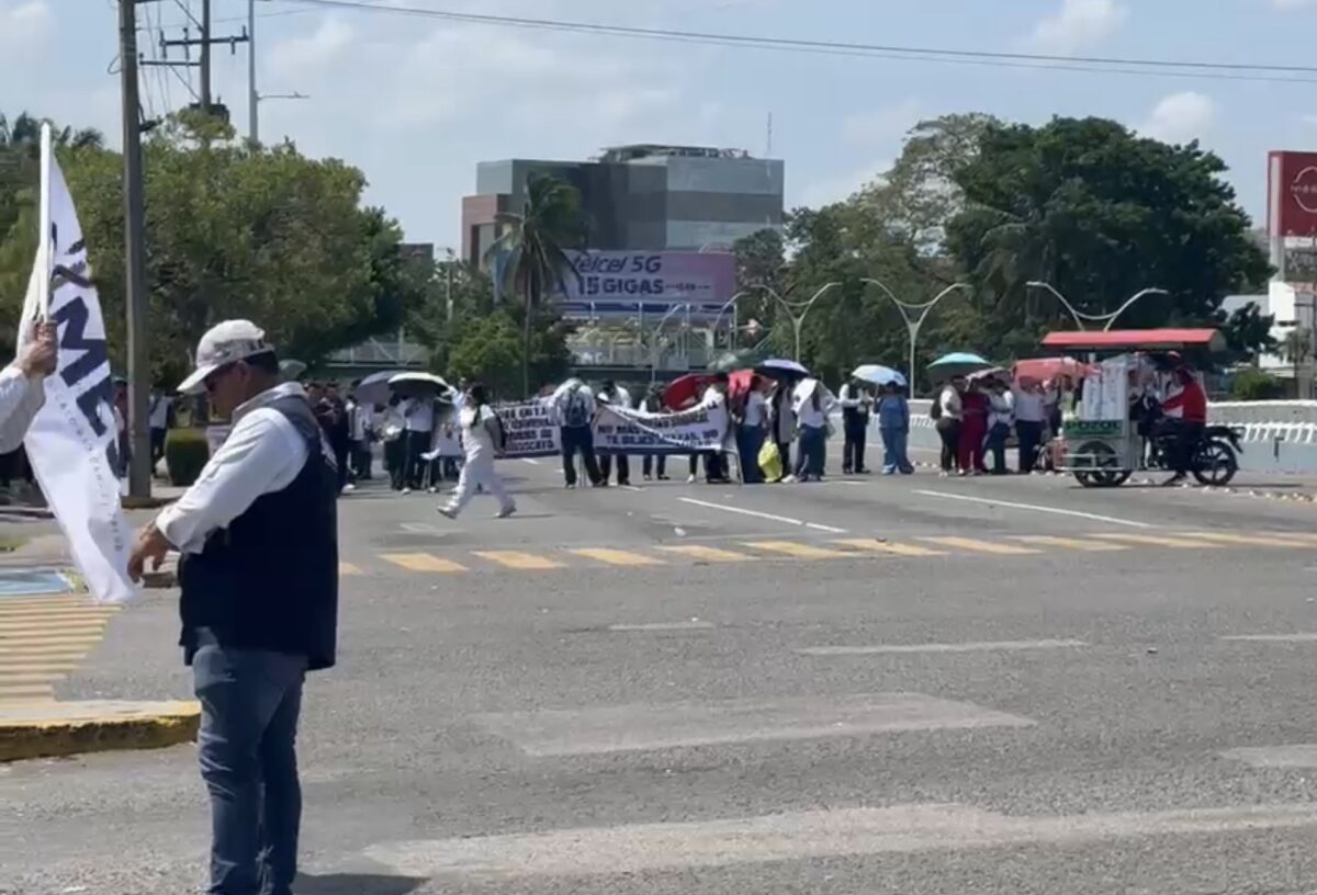 Gobierno de Tabasco pide diálogo tras bloqueos en Villahermosa